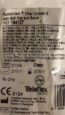 Airox Ventilator AXR 1a w/ 6 Intersurgical Smoothbore Breathing System 1.6M Exhalation Valves AXR1 and 2 Teleflex Medical Humid Vent Filter Compact S 19412T and 3 Sartorius Stedim Single use Filters Unit - untested because of the missing power supply - de - 8