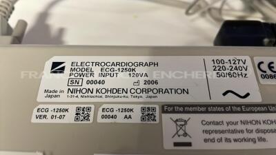 Nihon Kohden ECG Cardiofax S 1250K- YOM 2006 w/ ECG sensor (Powers up) - 6