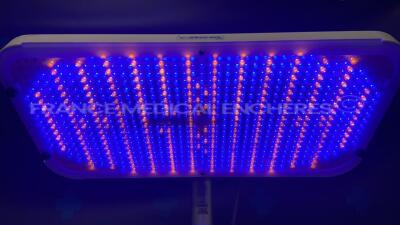 Natus Led Phototherapy NeoBLUE (Powers up) - 5