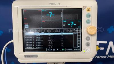 Lot of 2 Philips Vital Signs Monitors - YOM 2014 and 2009 - S/W A.07.33 and B.01.86 - Both power up - 4