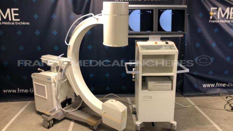 Siemens C-Arm Siremobil Compact - YOM 2001 - X-Ray Tube Type 03135071 - YOM 2001 w/ Siemens Footswitch G 5437 and Sony Hybrid Graphic Printer UP-970AD (Powers up)