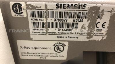 Siemens C-Arm Siremobil Compact - YOM 2001 - X-Ray Tube Type 03135071 - YOM 2001 w/ Siemens Footswitch G 5437 and Sony Hybrid Graphic Printer UP-970AD (Powers up) - 17