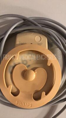 Philips Fetal Monitor Avalon FM30 - YOM 2006- S/W 6.02.14 w/ 1 Transducer US and 1 Transducer TOCO (Powers up) - 5