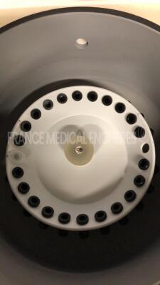 Savant Centrifuge DNA110 - YOM 2000 ( Powers up) - 5