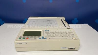 Philips ECG Page Writer 200 - YOM 2002 - SW A.07.07 (Powers up)