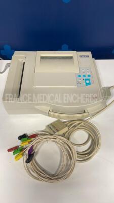 Marquette Hellige ECG CardioSmart S/W 3.01 - w/ ECG sensors (Powers up)