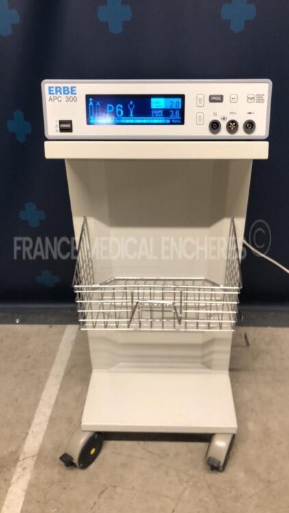 Erbe Electrosurgical Unit APC 300 - YOM 2004 - S/W V2.20 - w/ Erbe Trolley APC (Powers up)